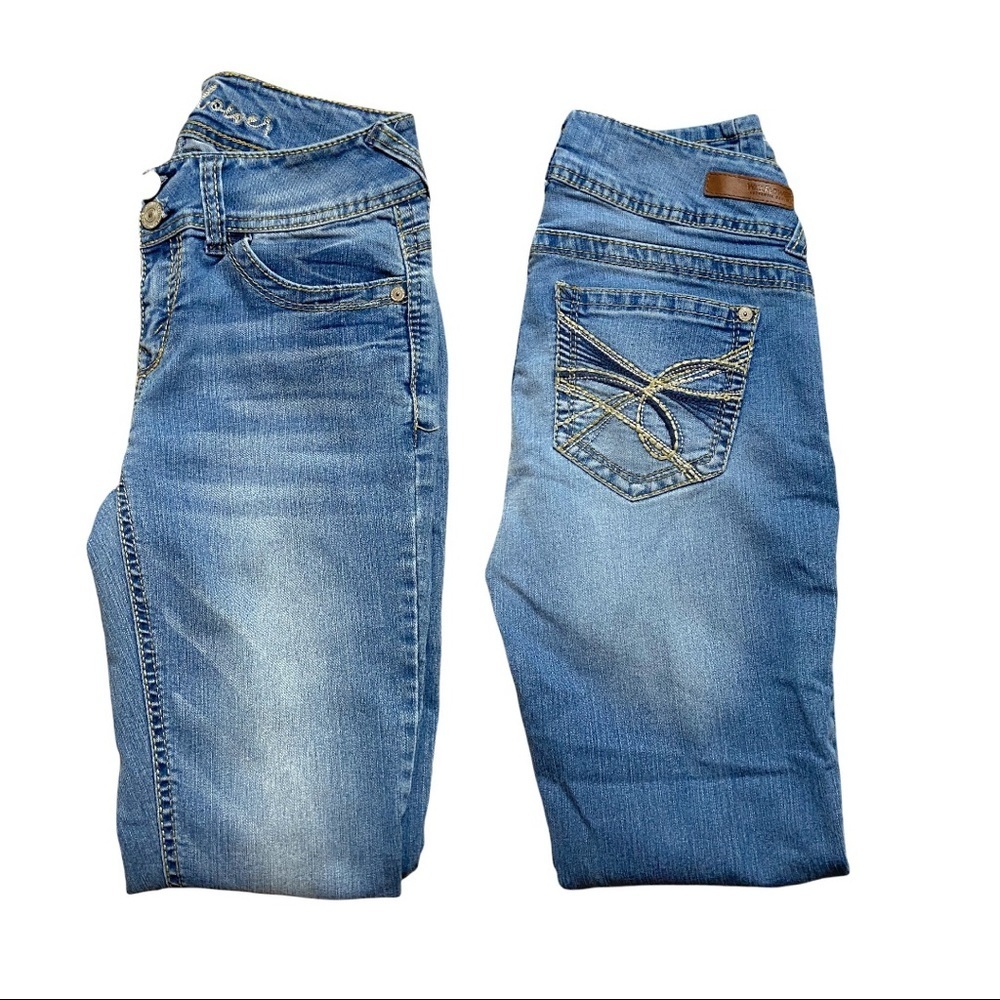 WallFlower Woman’s Authentic Blue Jeans Size 5